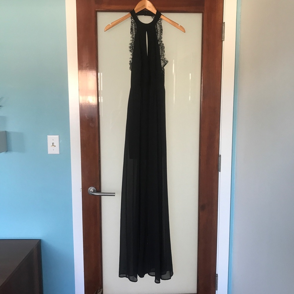 Black lace maxi dress - Picture 2 of 4